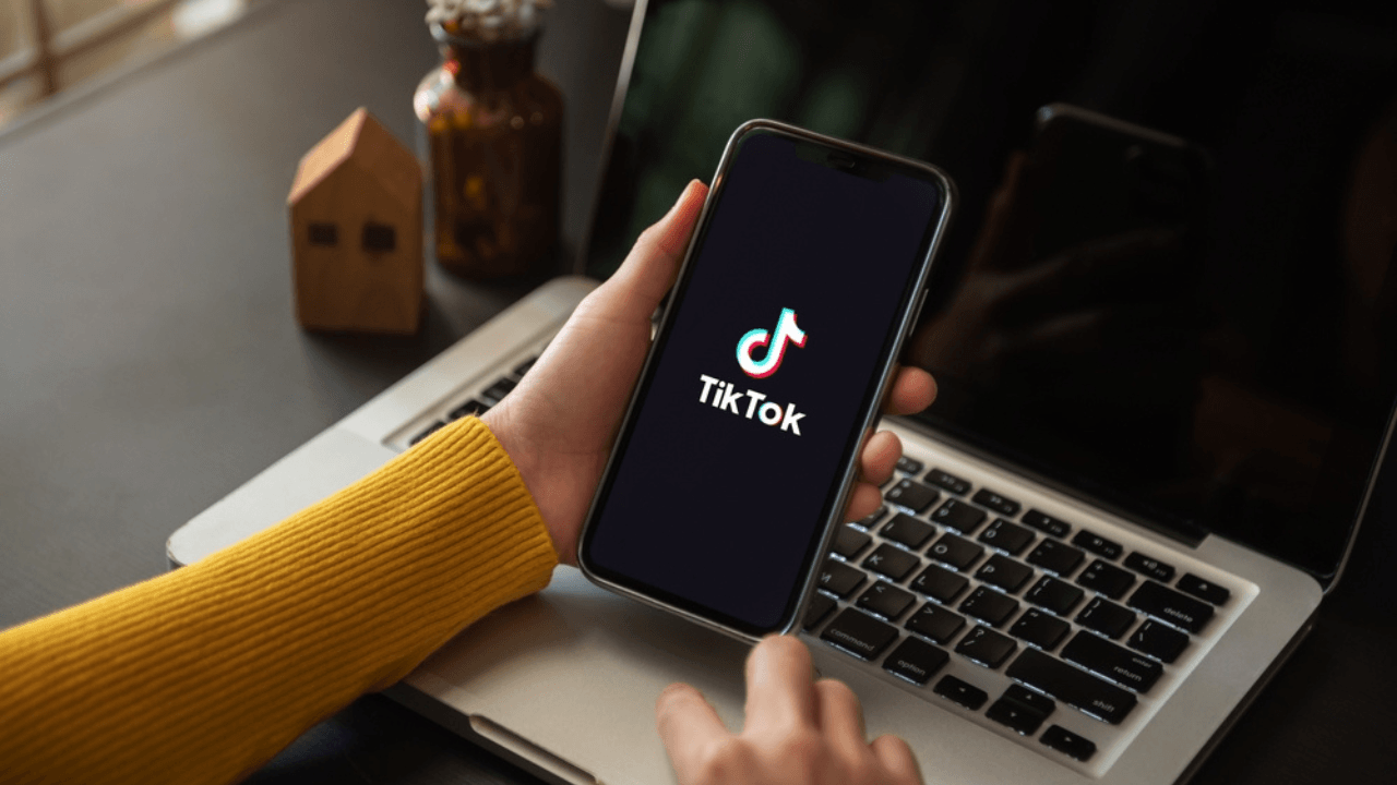 TikTok, tüm gönderiler üzerinden alışveriş yapma özelliğini test ediyor