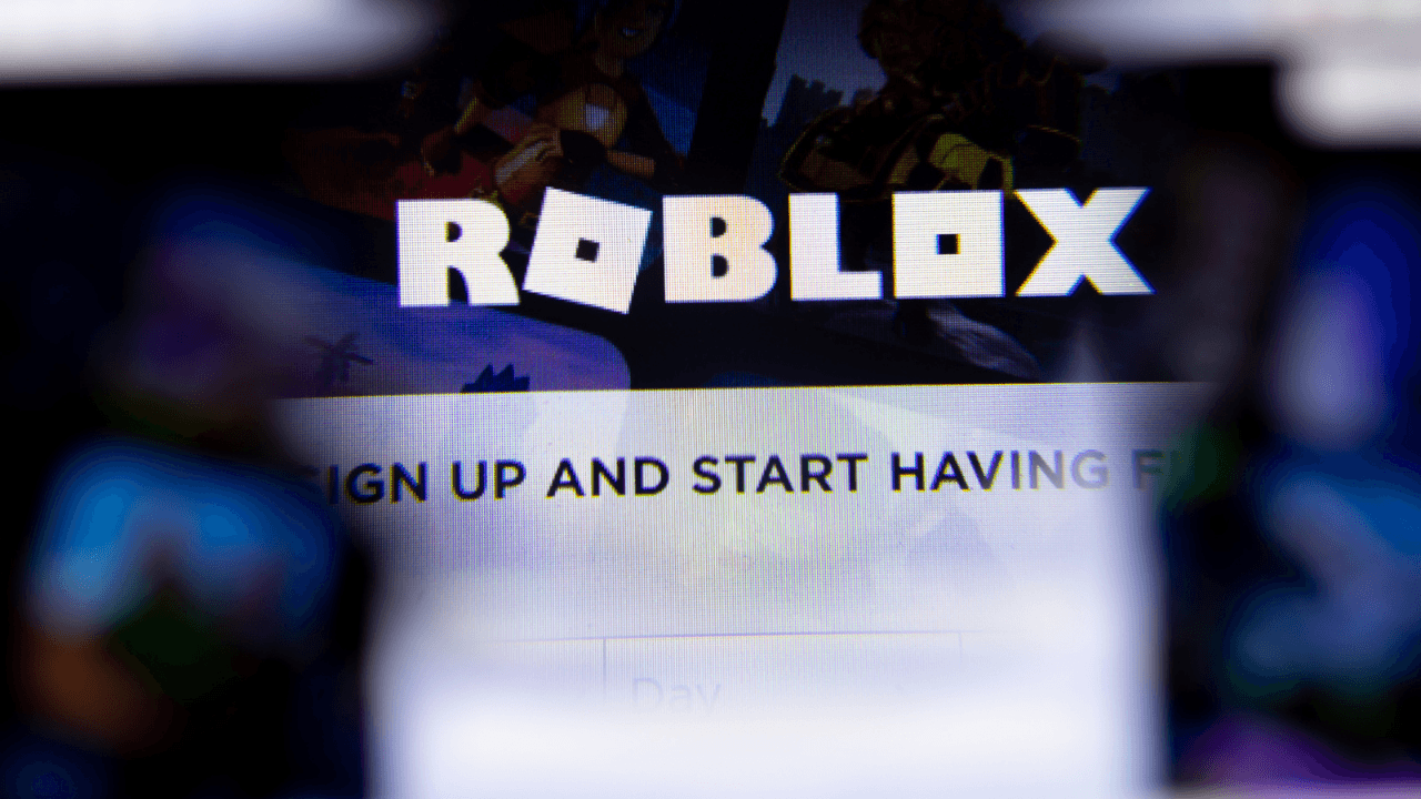 Roblox, oyun sırasında edilen sohbetleri yapay zeka ile anında 16 dile çevirecek