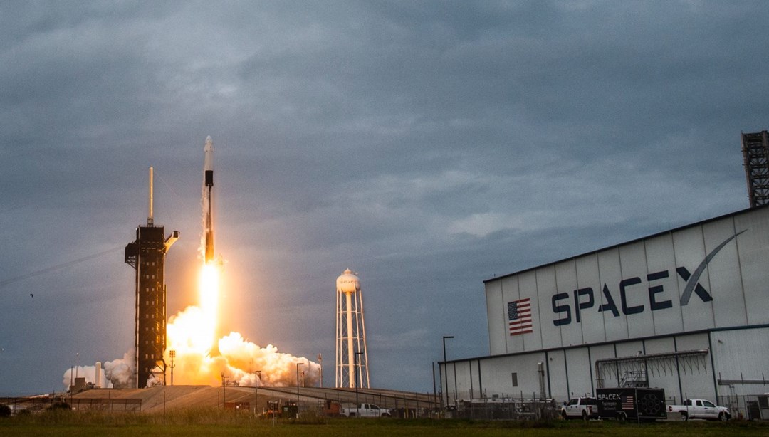 SpaceX, 22 adet Starlink uydusu fırlatmaya hazırlanıyor